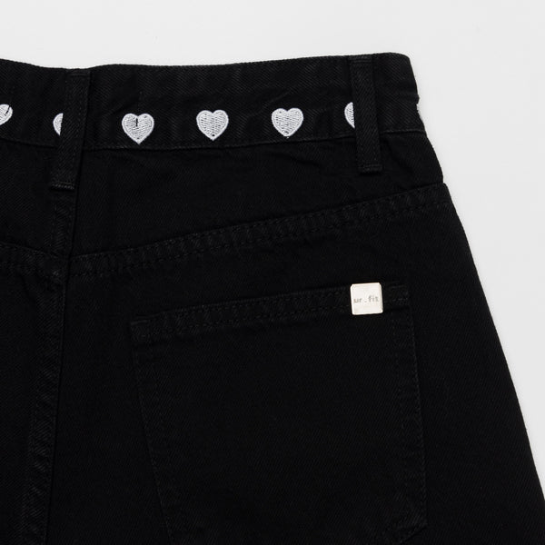 HEART EMBROIDERED BLACK DENIM SHORTS code 18206