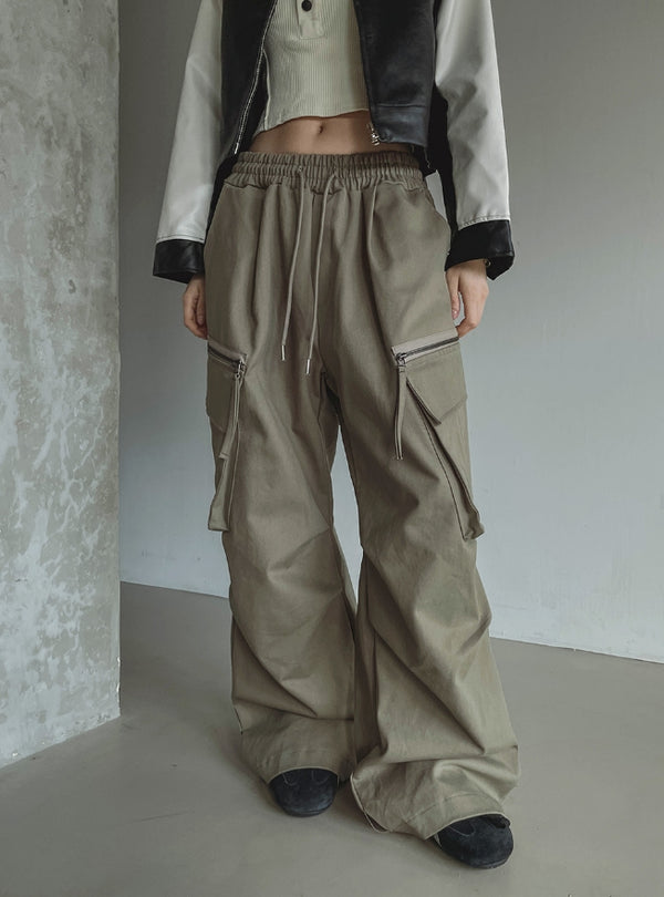 Bendy Zipper Diagonal Pocket Cargo Pants