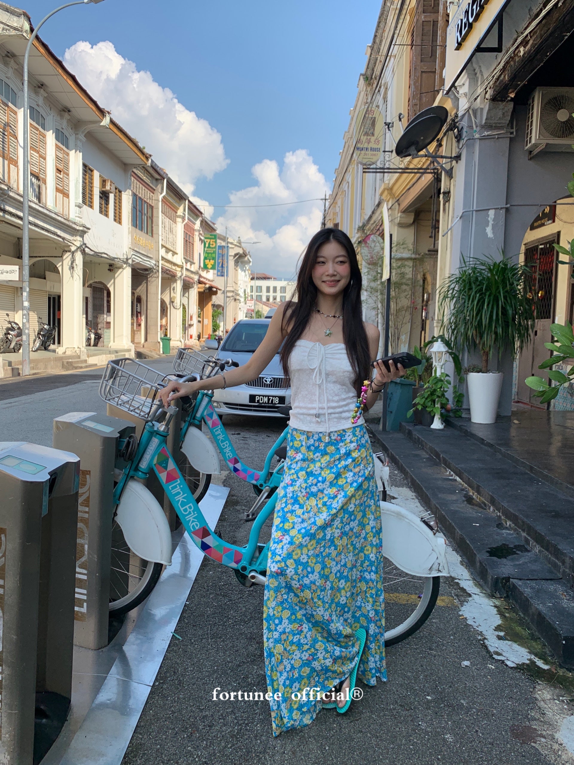 Waxy Blue Flower Long Color Skirt