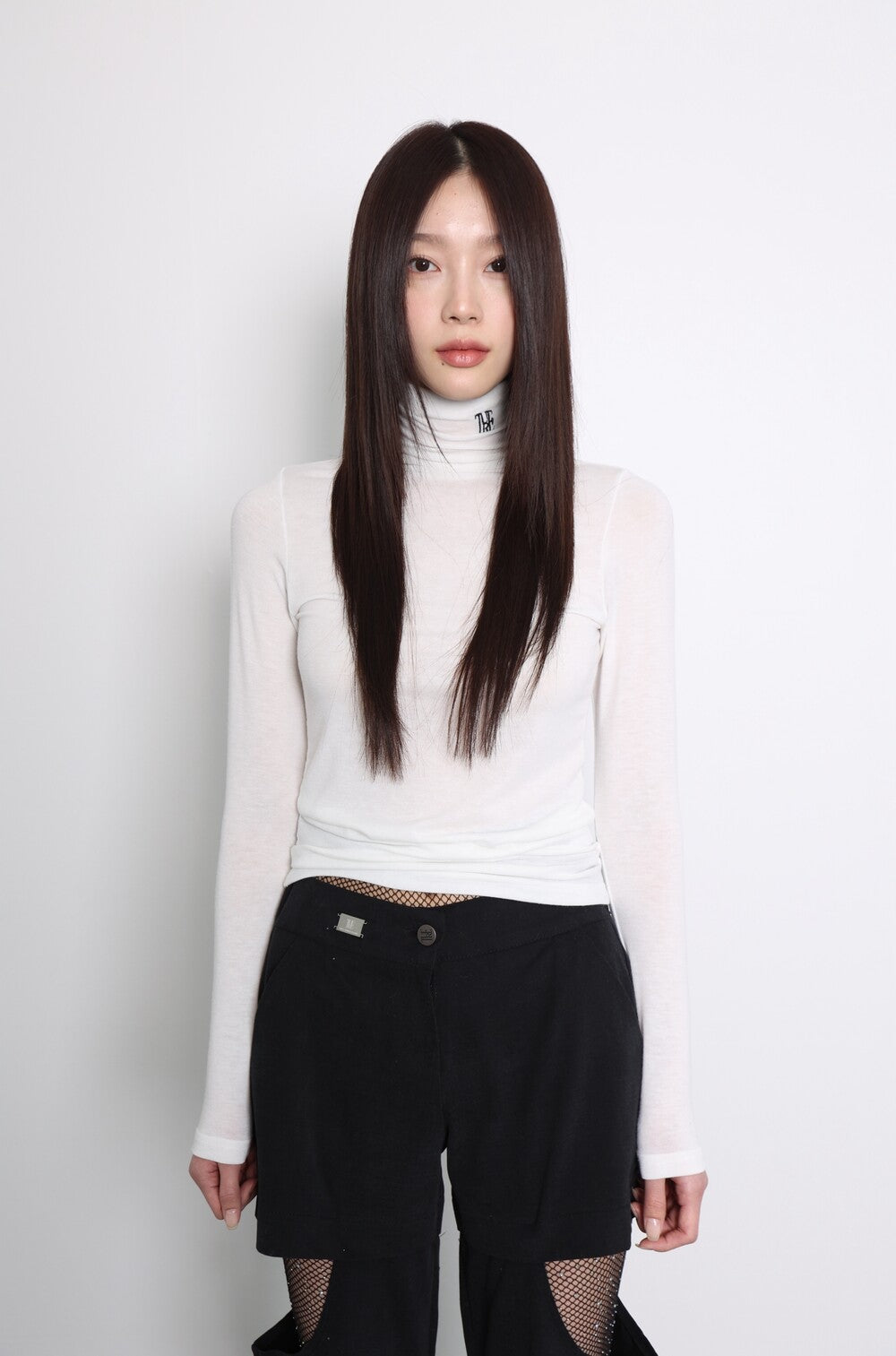 slim turtle neck T white