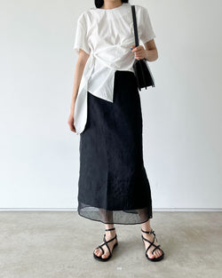 Mono layered see-through skirt