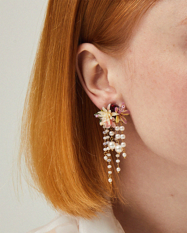 Flower Blast Small Tassel Earrings Burgundy