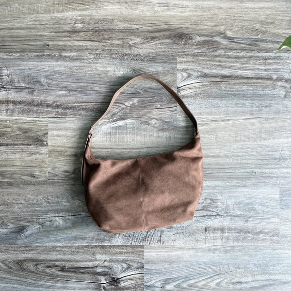 スエードショルダーバッグ