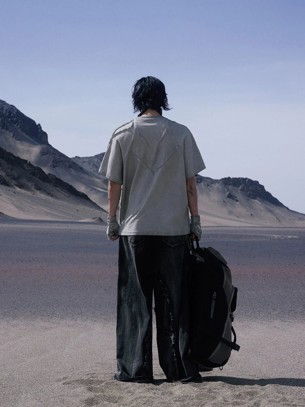 フォルデッドストラクチャーバギージーンズ