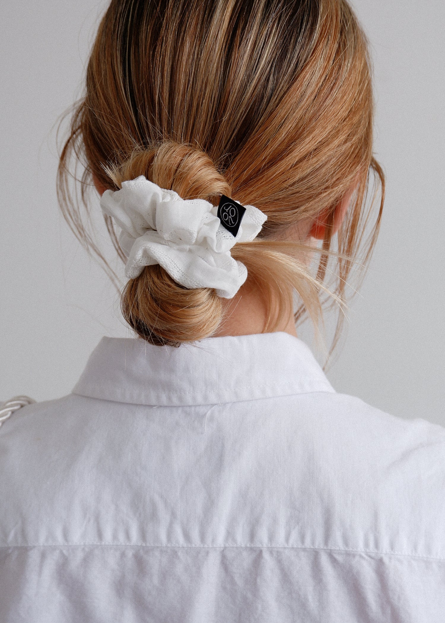 Milky Cotton Scrunchie_White