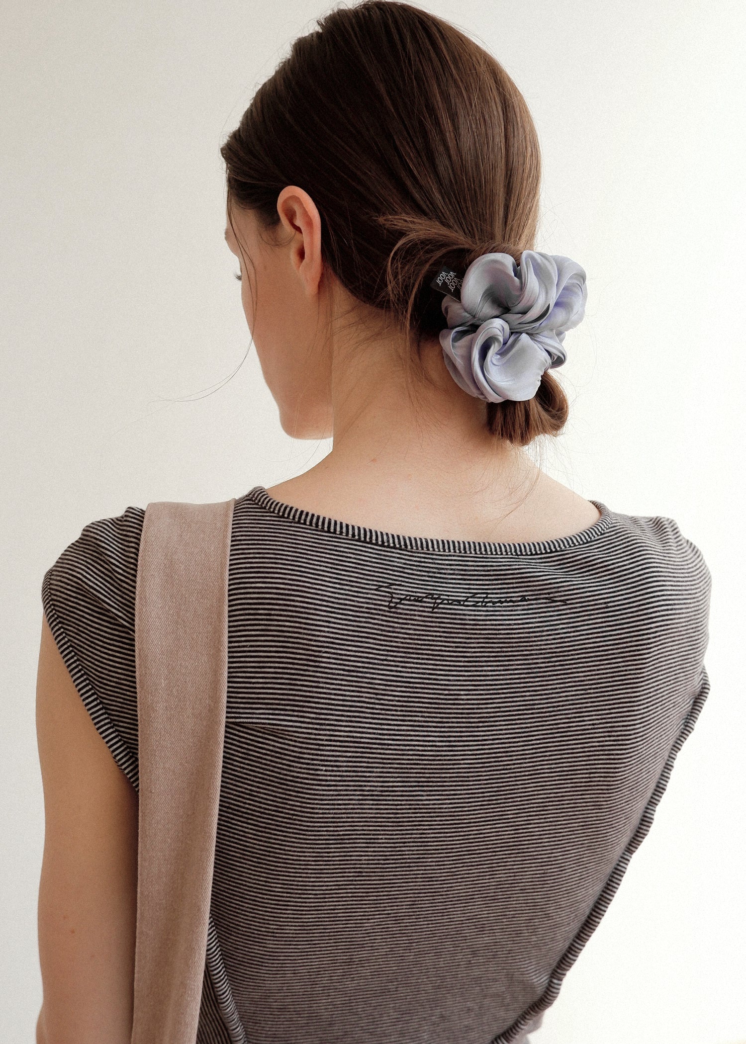 Wave Pearl Satin Scrunchie_Sky Blue