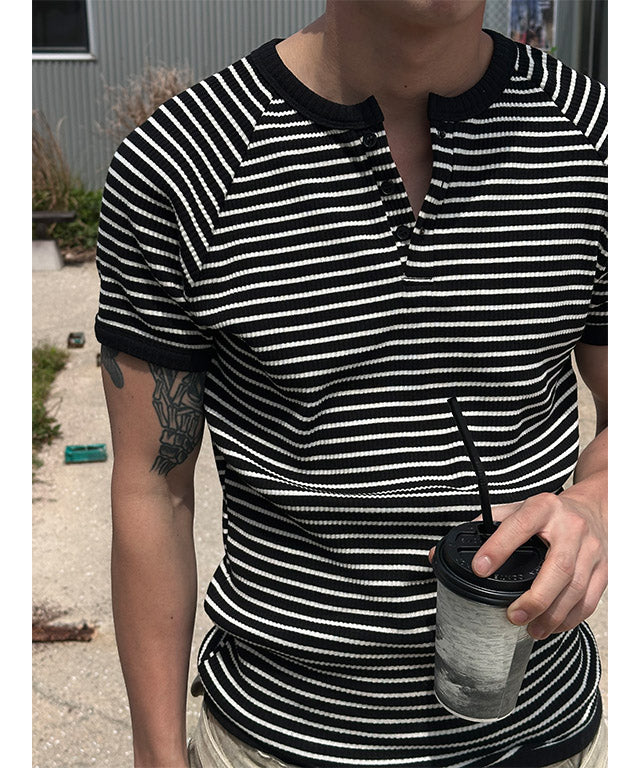 [Slim Fit] ストライプヘンリーネックハーフニットTシャツ(3color)