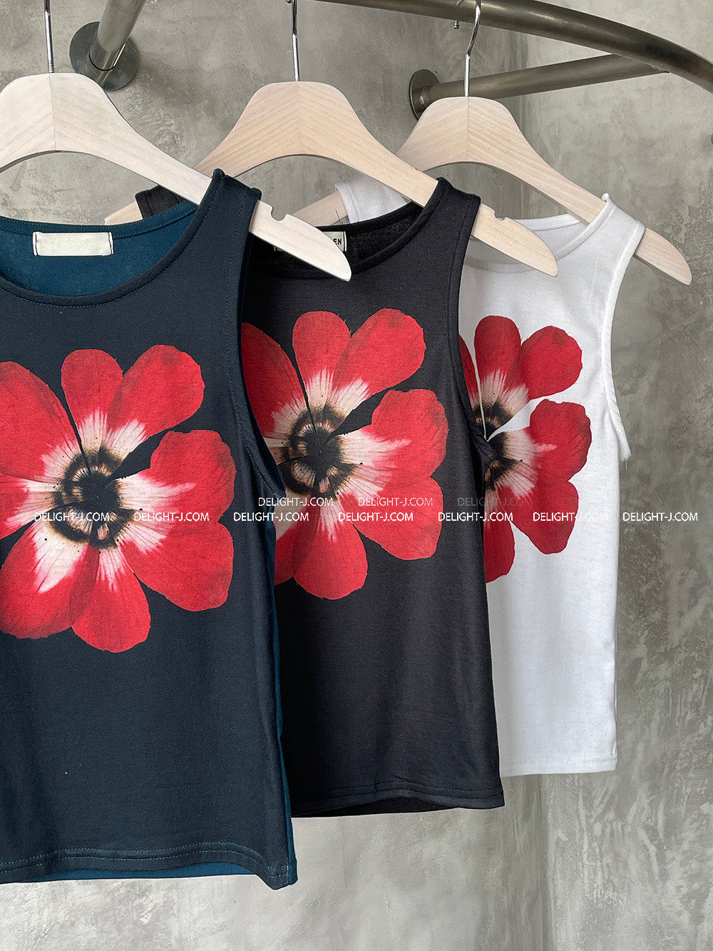 Flower printed crop sleeveless