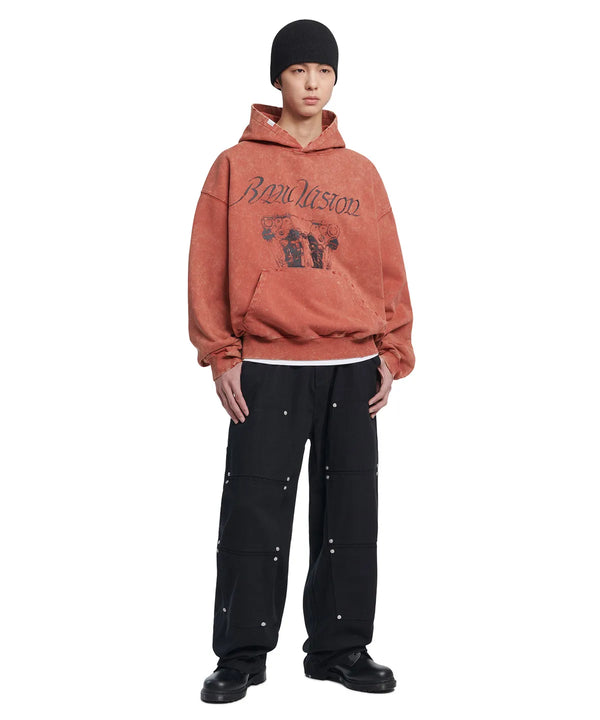 エンジングラフィックダミージドフーディー-ウォッシードブリック