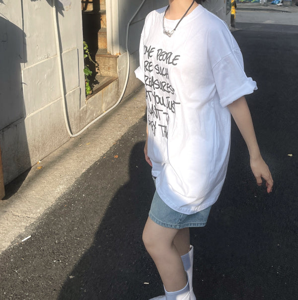 オーバーサイズフィットピープルレターリングTシャツ