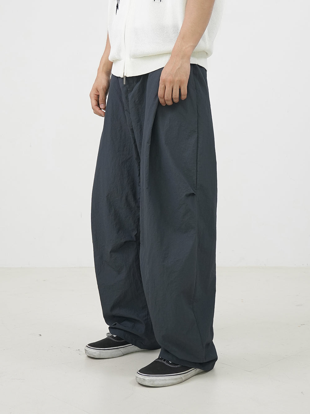 Side two tuck nylon pants 3color
