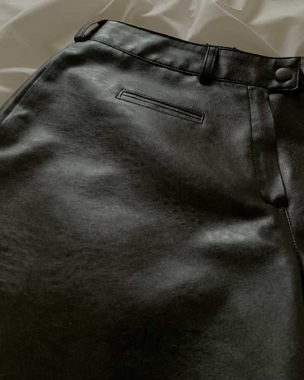 leather half pants (23 f/w sale)