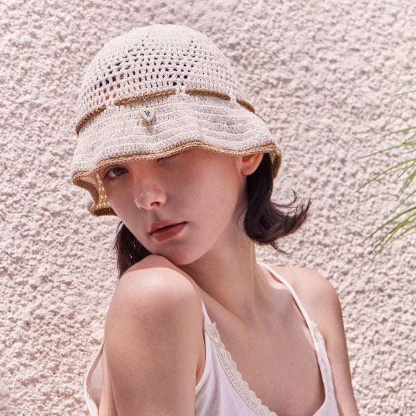 Heart Chain Crochet Ribbon Bucket Hat / Beige