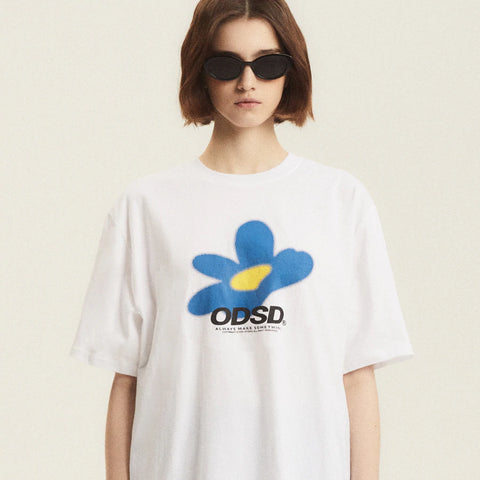 ODDSTUDIOのオードデイジーTシャツ/ ODD Daisy t-shirt - 2COLOR