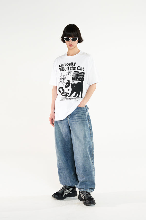 キッチ キャット グラフィック オーバーフィット Tシャツ / Kitchee Cat Graphic Oversized Fit T-Shirt