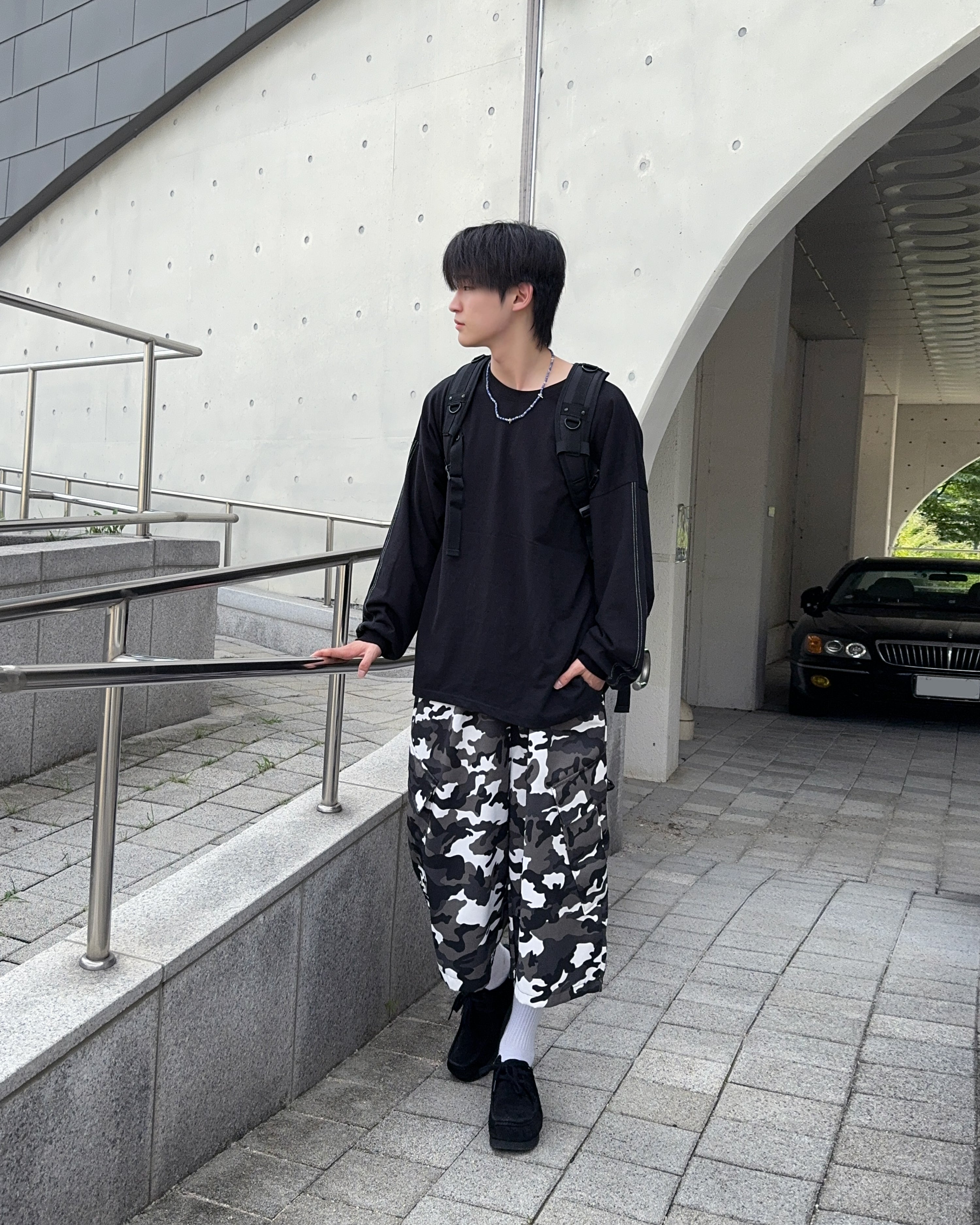 【SCENERITY】Stitch over long sleeves Stitch over long sleeves - SCENERITY | 60% - Asian Fashion