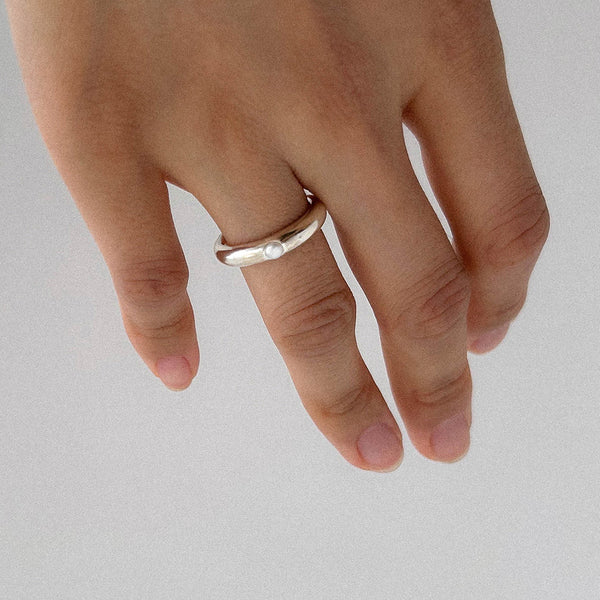 [MADE] (R240103) Stacking Ring 01 - mono pearl, polished finish