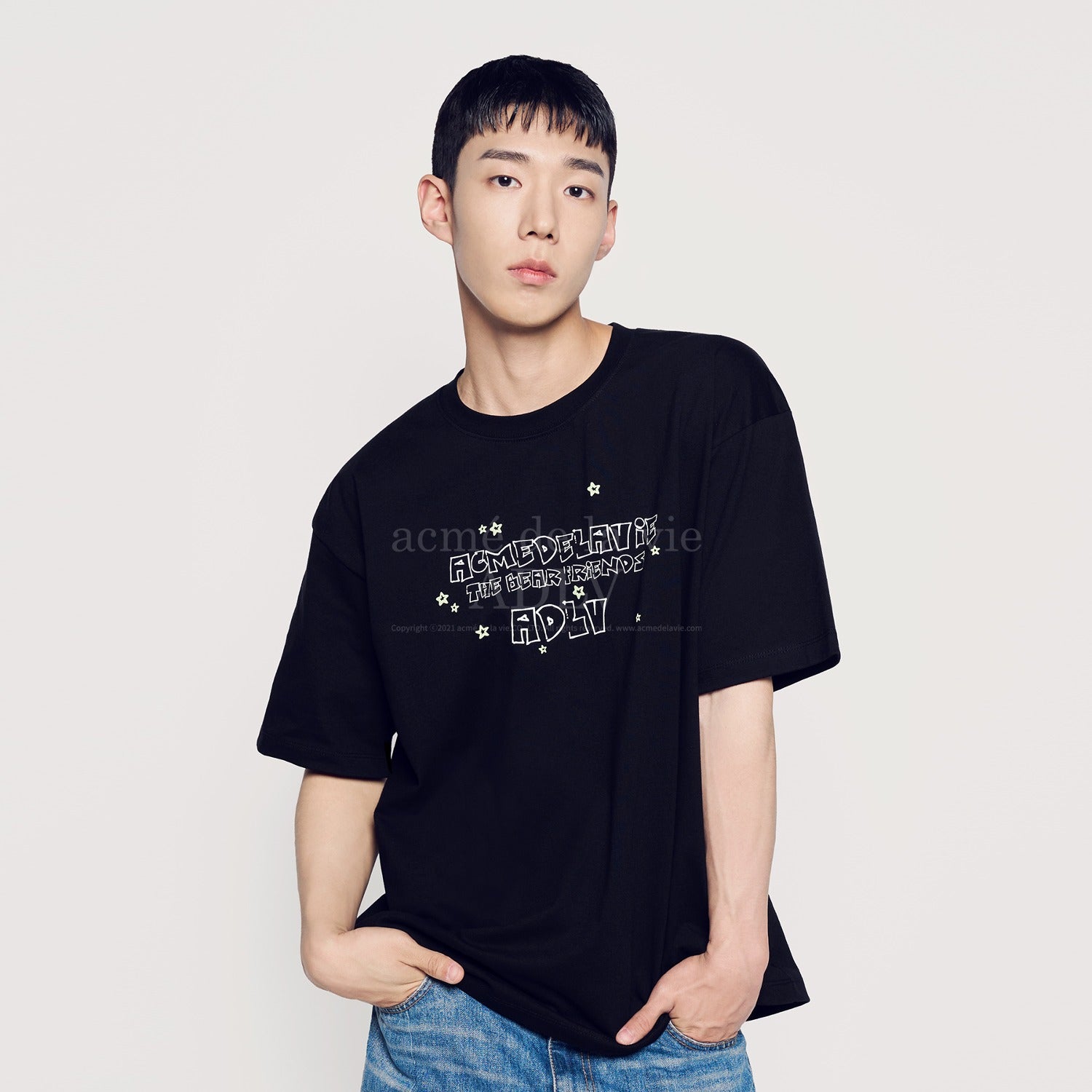 [24SS] BEAR FRIENDS DOODLE ARTWORK SHORT SLEEVE T-SHIRT BLACK