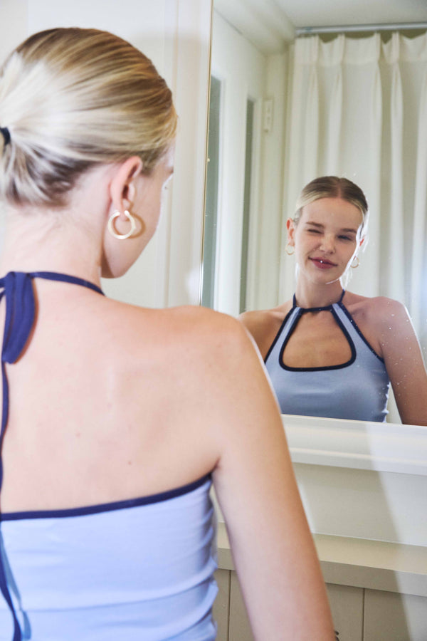 STRING HALTER TANK TOP / BLUE