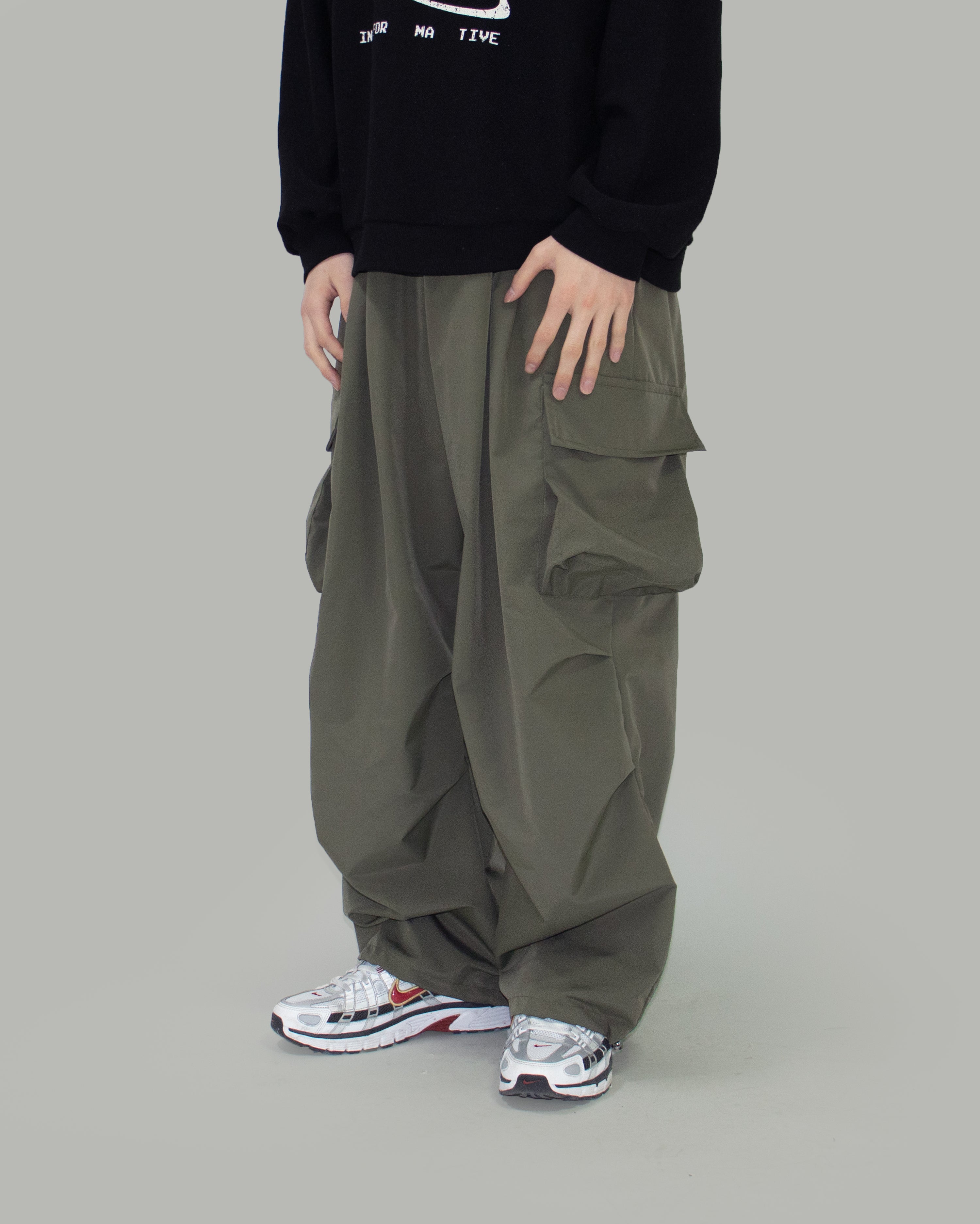 Rickle two-tuck cargo pants