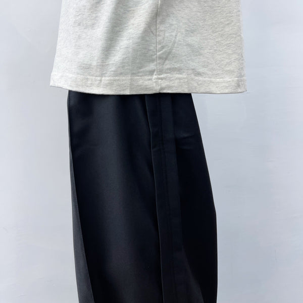 Mid-Pleat Casual Pants