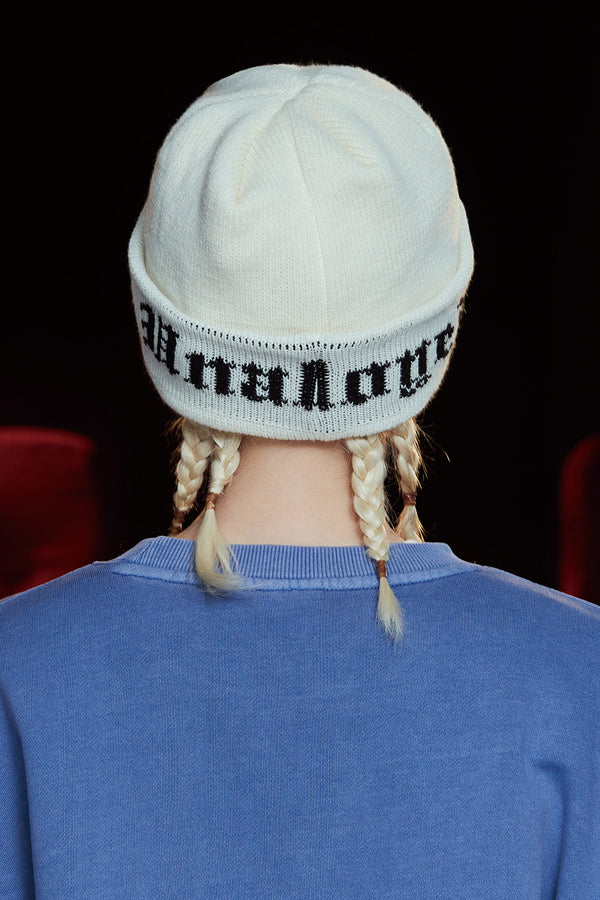 GOTHIC LOGO BEANIE / IVORY