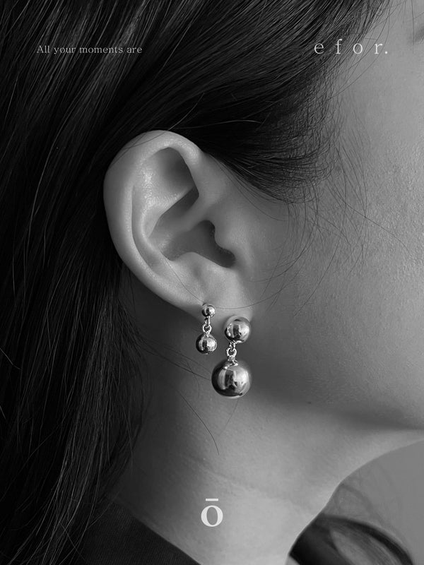 2 Ball Earrings _ M