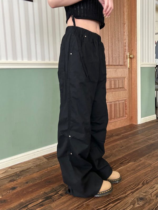 banding parachute pants