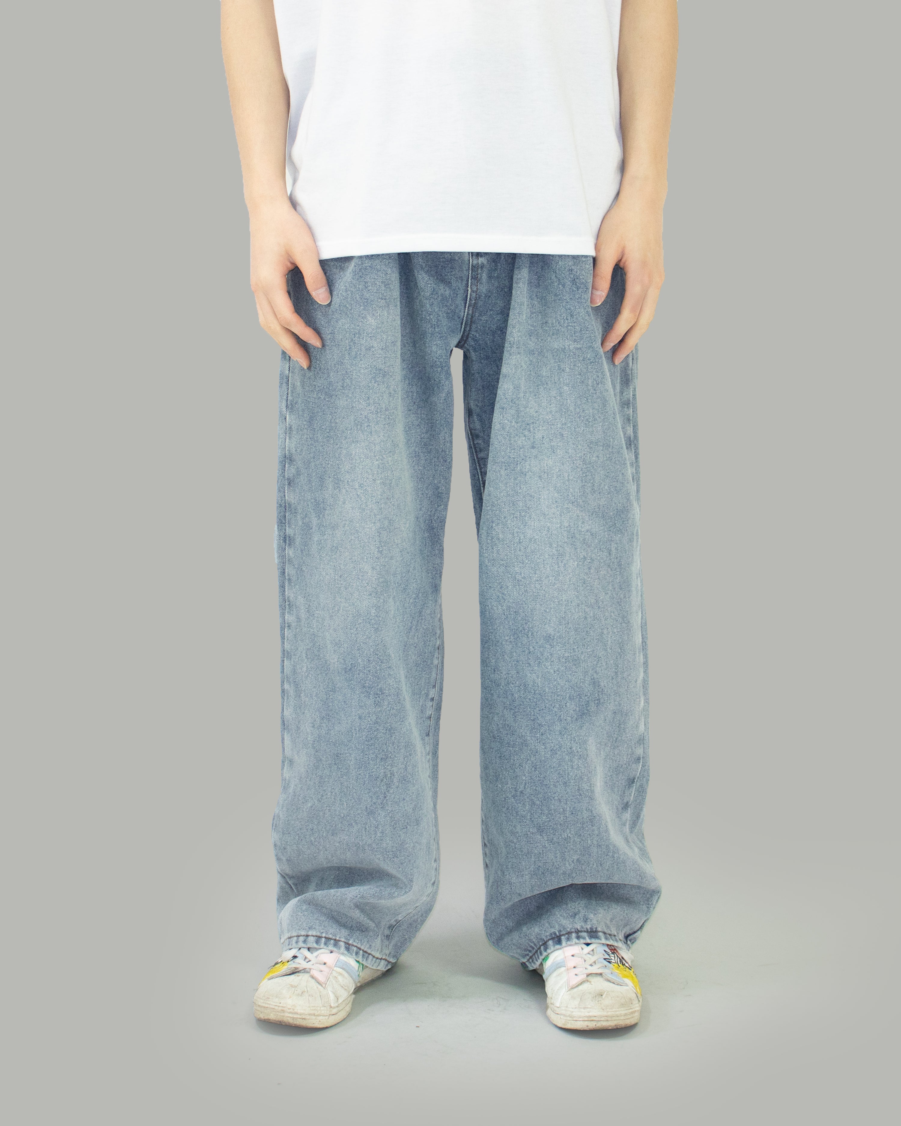 Para two-tuck denim pants