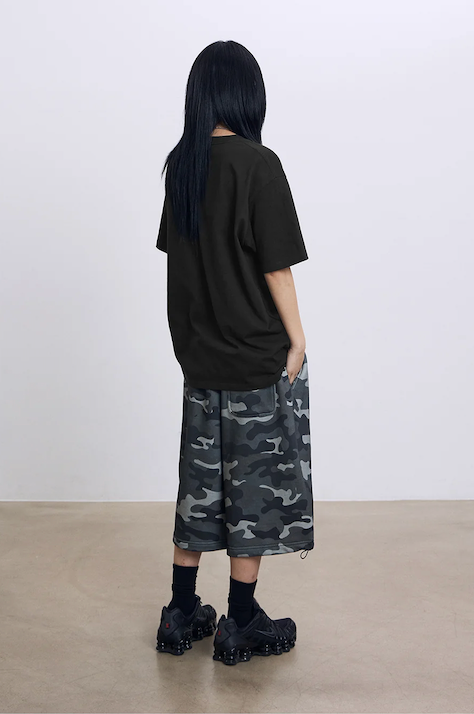 FLM ビンテージハートグラフィックTシャツ-ブラック