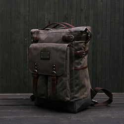 Deluxe Daypack Dark Oak Grid