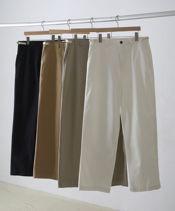 Side strap chino pants