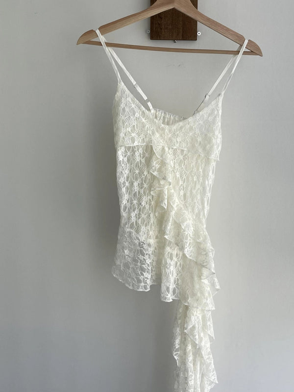 nunae layered lace sleeve