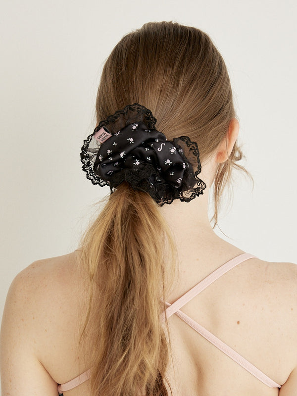 BIG LACE SCRUNCHIE - BLACK