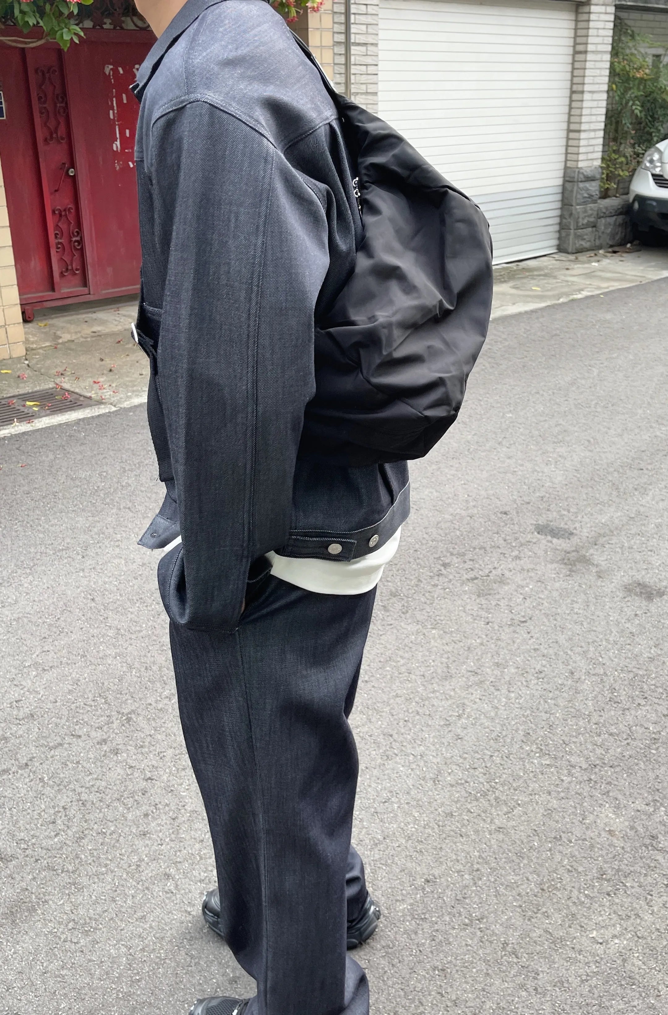 シングルストラップクロスボディバッグ