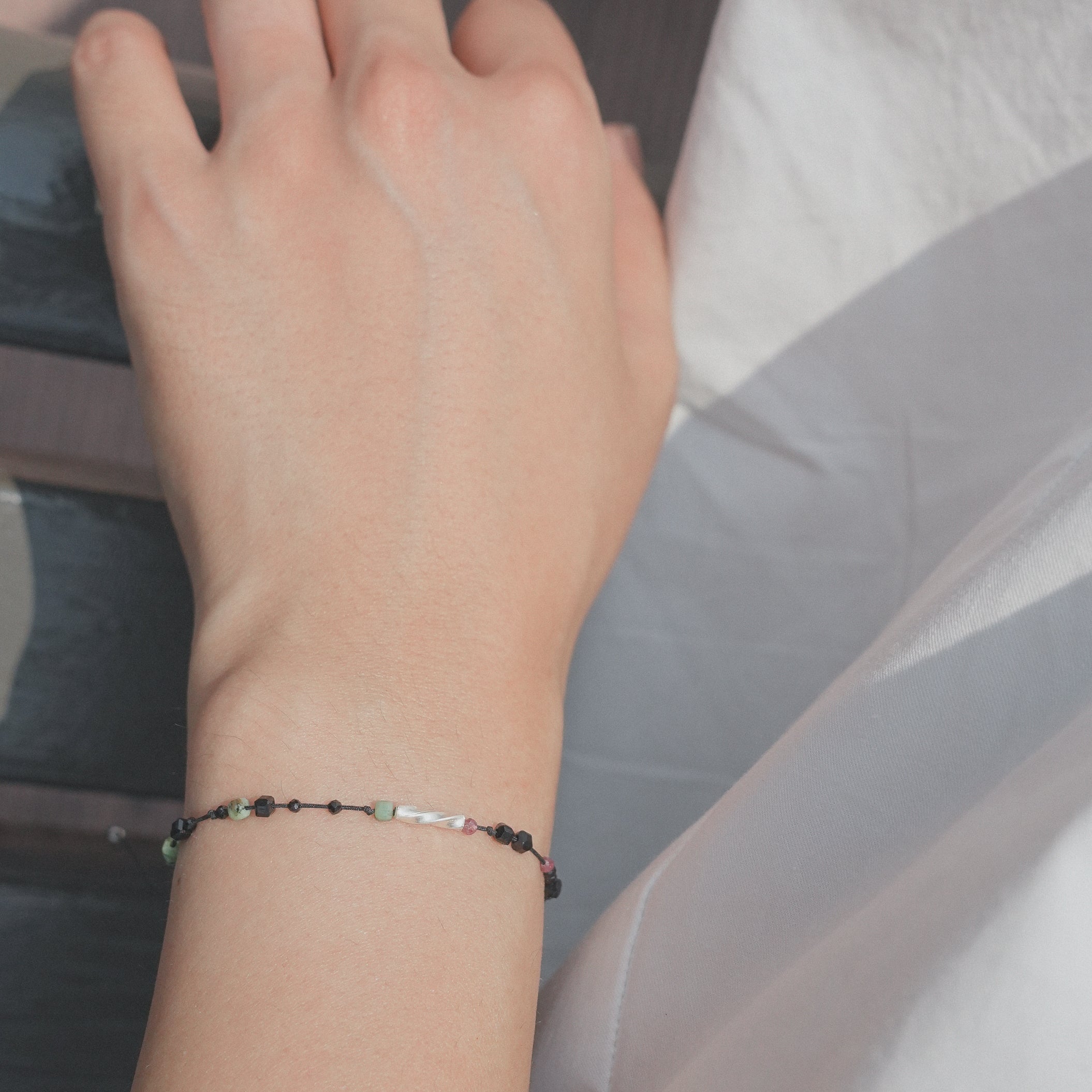 Temperature of Love, single line bracelet_July Birthstone