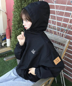 ミリアンシグニチャーロゴフードウィンドブレーカー