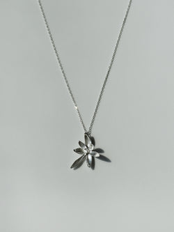 FLOWER NECKLACE (Medium)