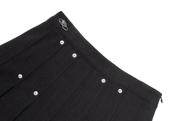 SHINING LOGO PLEATS SKIRTS