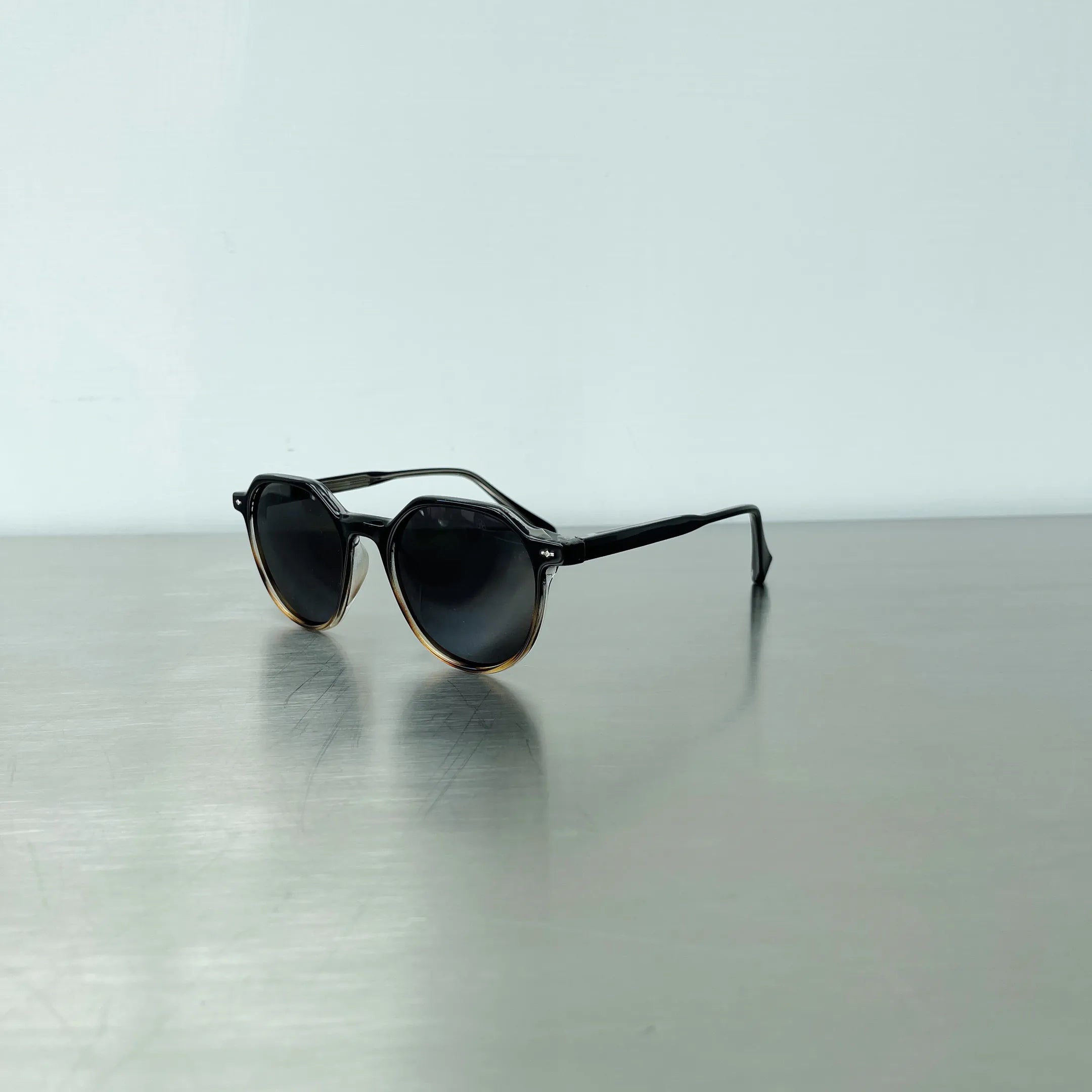 スタイルドアイグラスフレーム