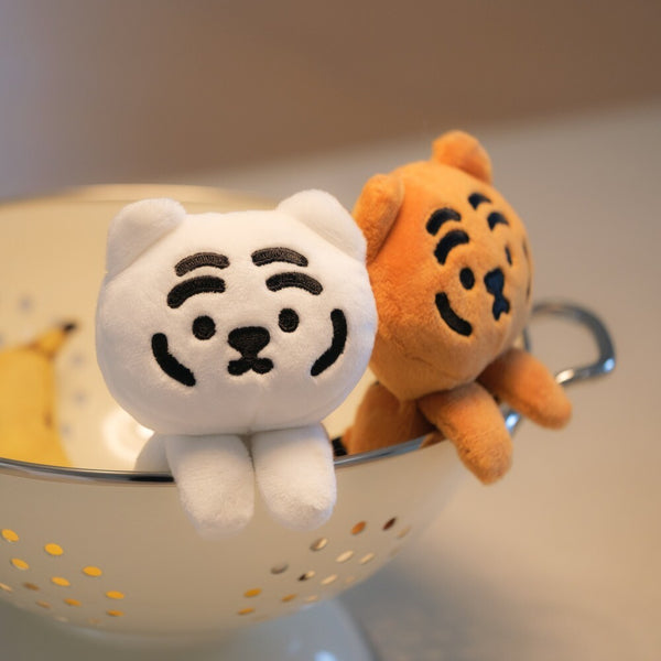 HANGING PLUSH TIGERS