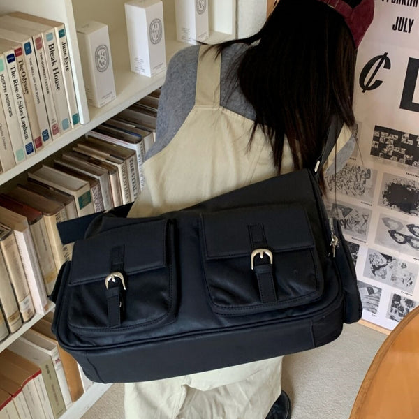 [Mandarinetree only] Tiramis Pocket Messenger Suede Leather Big Shoulder Bag Cross Bag [Black color only]