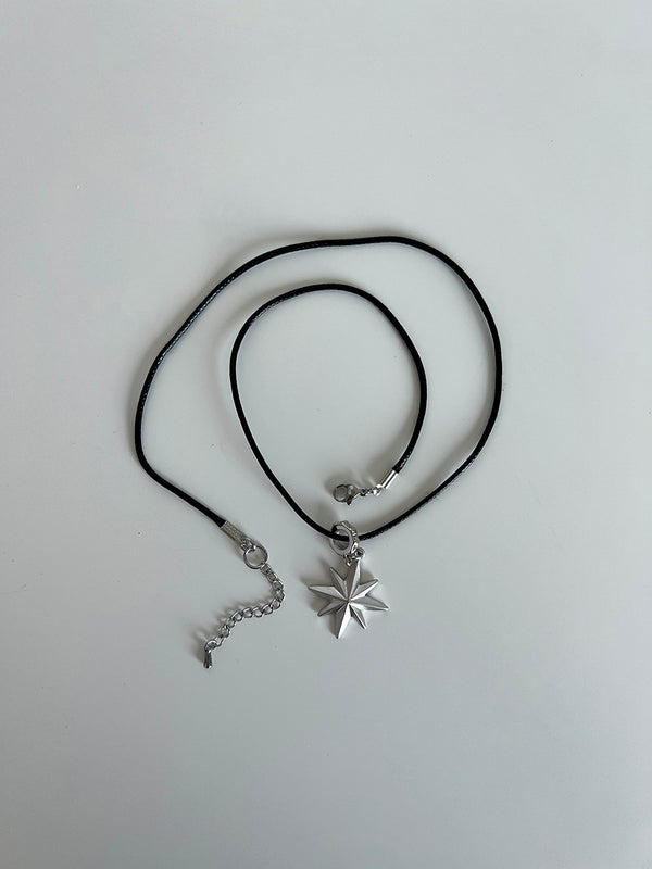 Star piece necklace