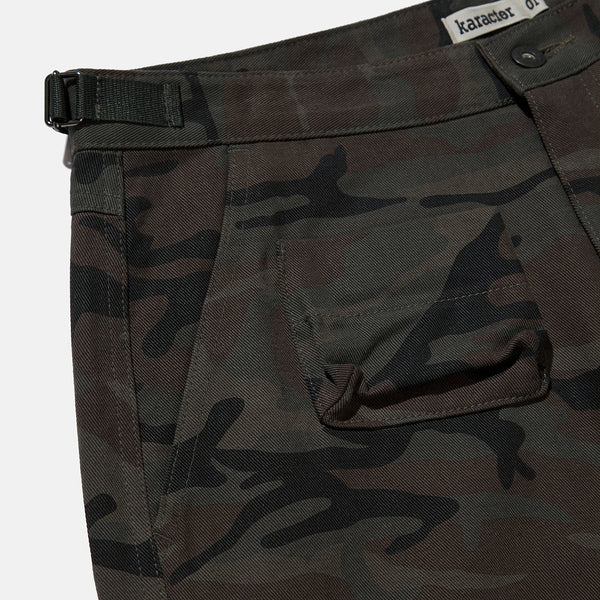 Lumping cargo pants / Camo