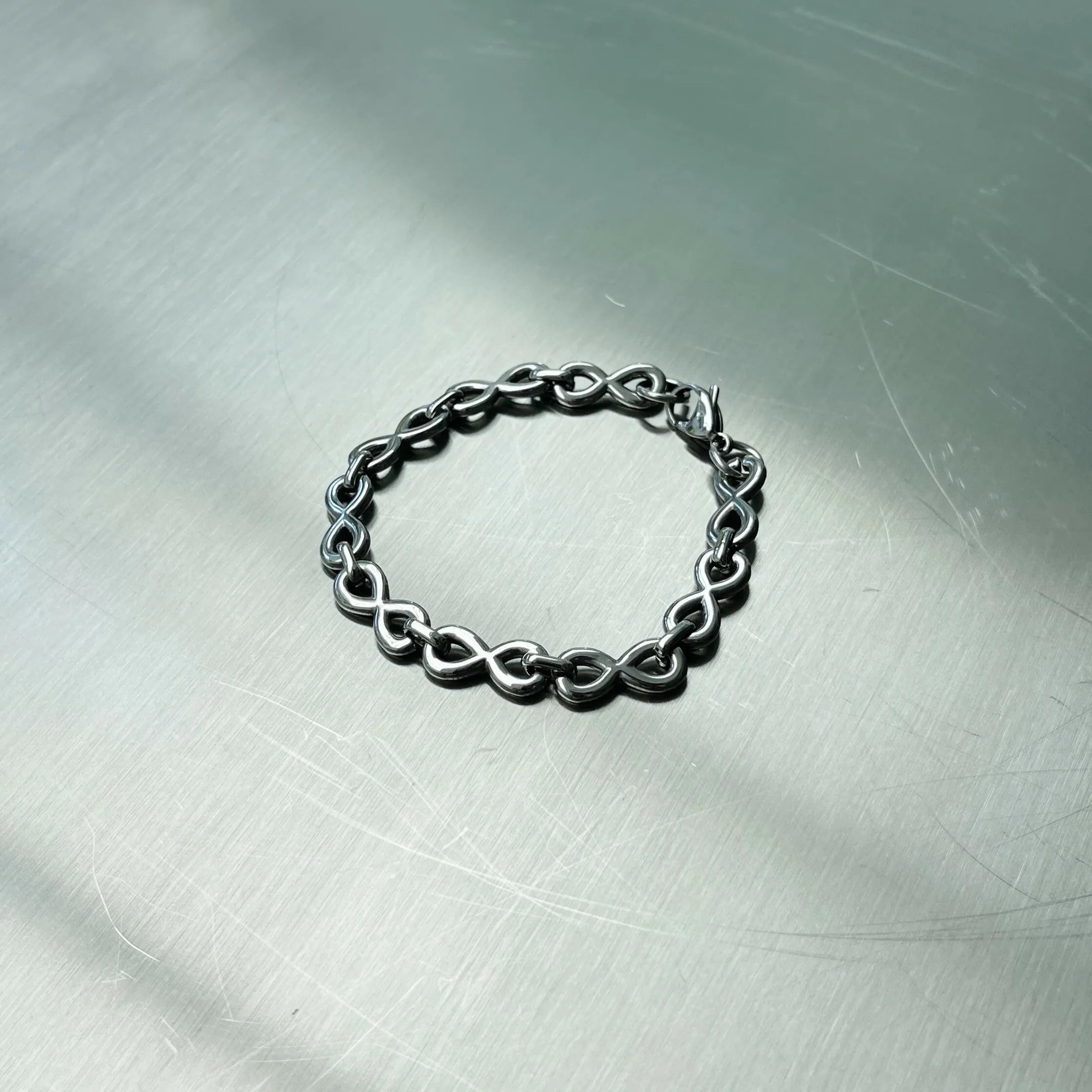 ツイステッドバンドブレスレット