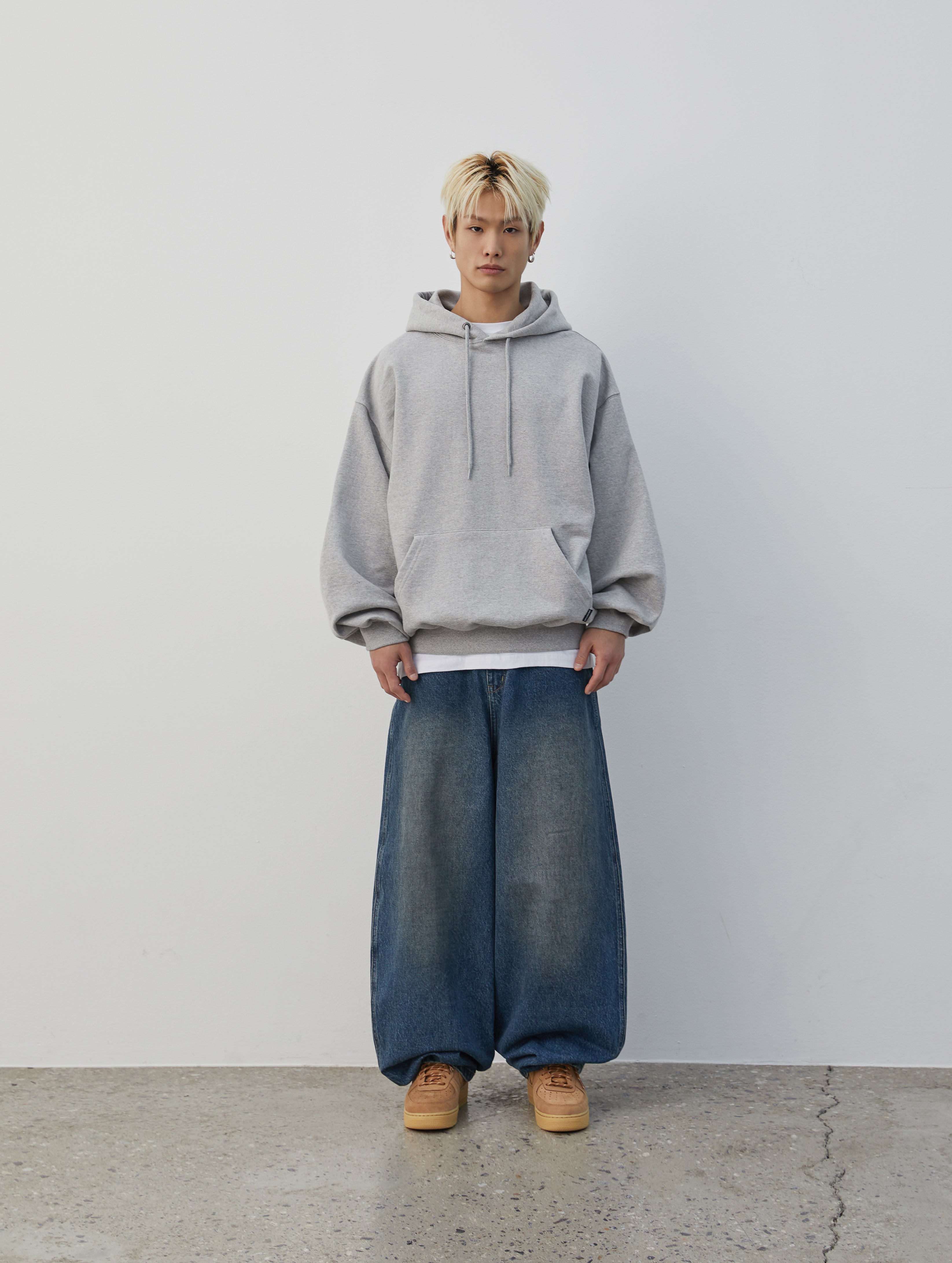 デニム・ジーパン IONSEOUL Oil dirty washed over denim pants BBJ443 IONSEOUL Oil dirty washed over denim pants BBJ443 (IONSEOUL