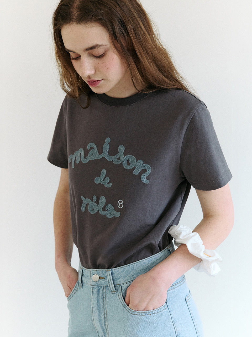 MAISON DE ROLA 刺繍Tシャツ チャコール