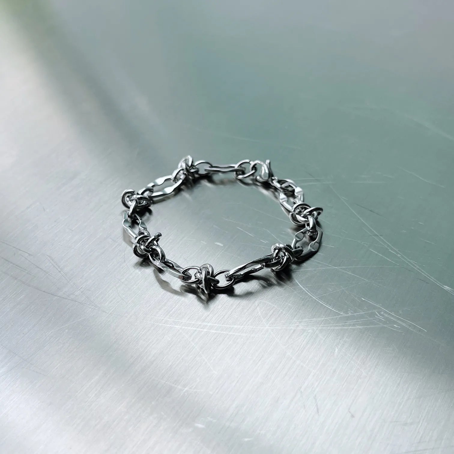 ブレイドシェイブブレスレット