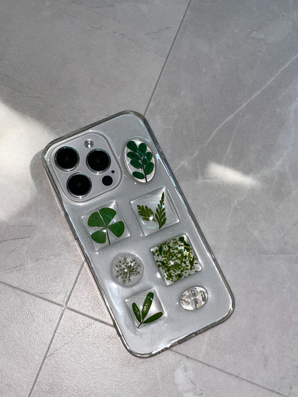  [made] Plant Book Clover Leaf Phone Case