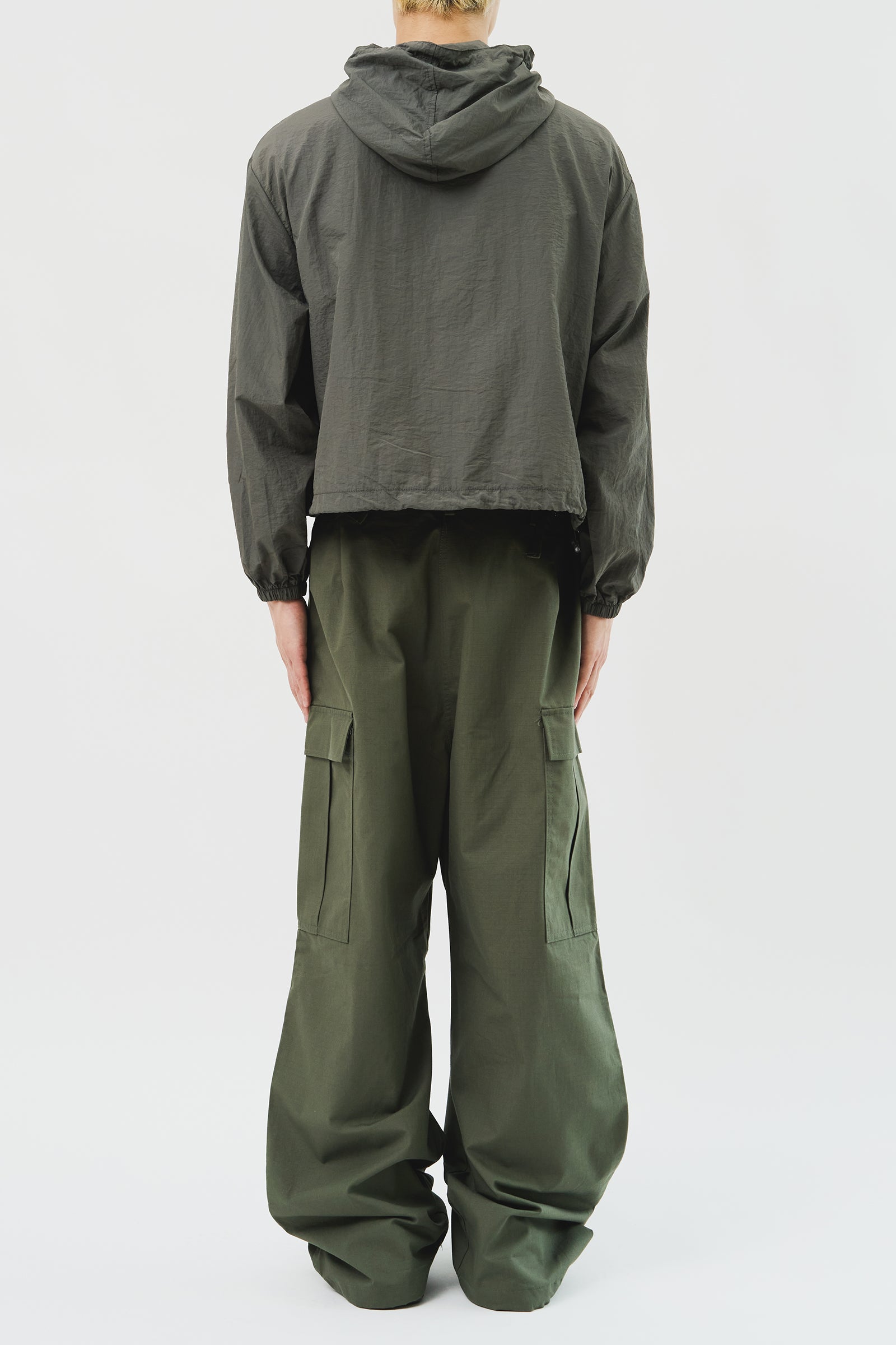 Cargo Pants - Khaki green - Men | H&M CA